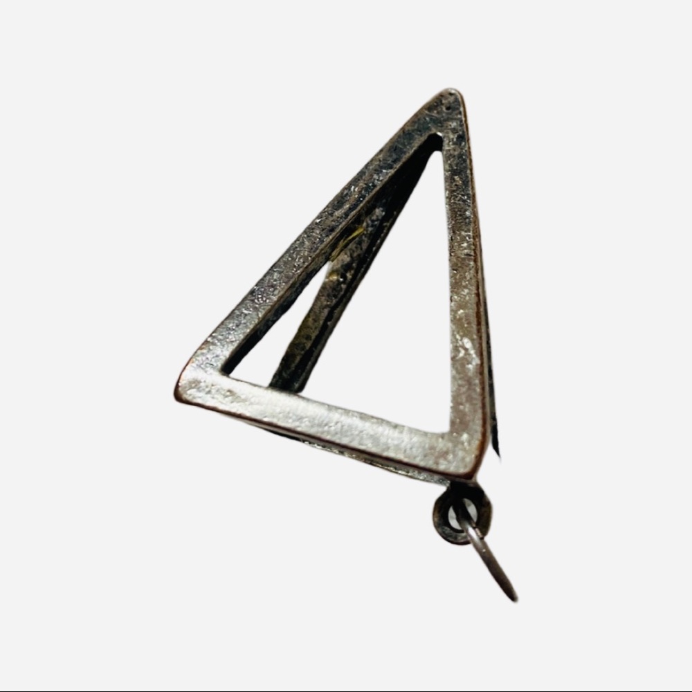 Free Geometric Pendant - Picture 2 of 4